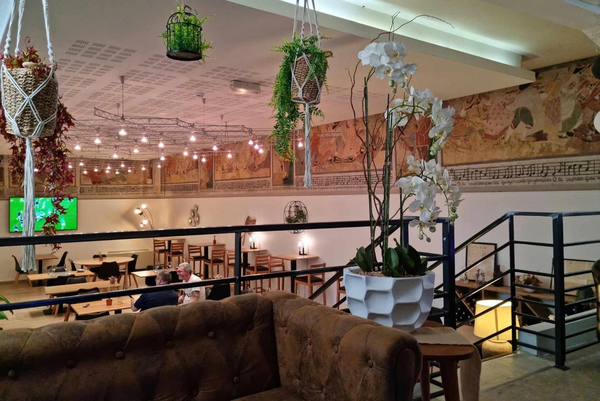Logis Hotel Schaeffer- Restaurant Le Saint Georges Serrieres  Exterior photo